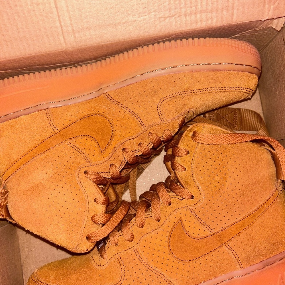 Nike Women's Sneakers in Tan